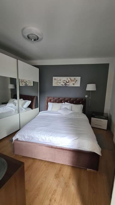 Apartament Vis De Sinaia ! Экстерьер фото