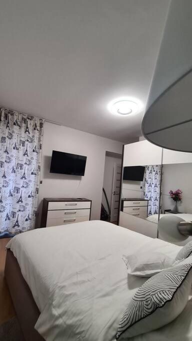 Apartament Vis De Sinaia ! Экстерьер фото